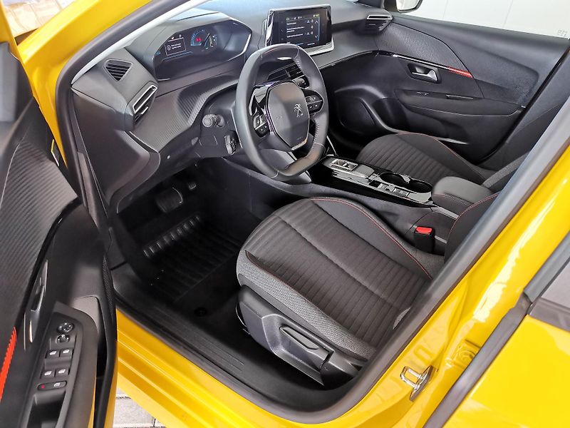 Peugeot 208 (2023) e LED APPCAR tepelko REZERVACE - fotka 10 z 26