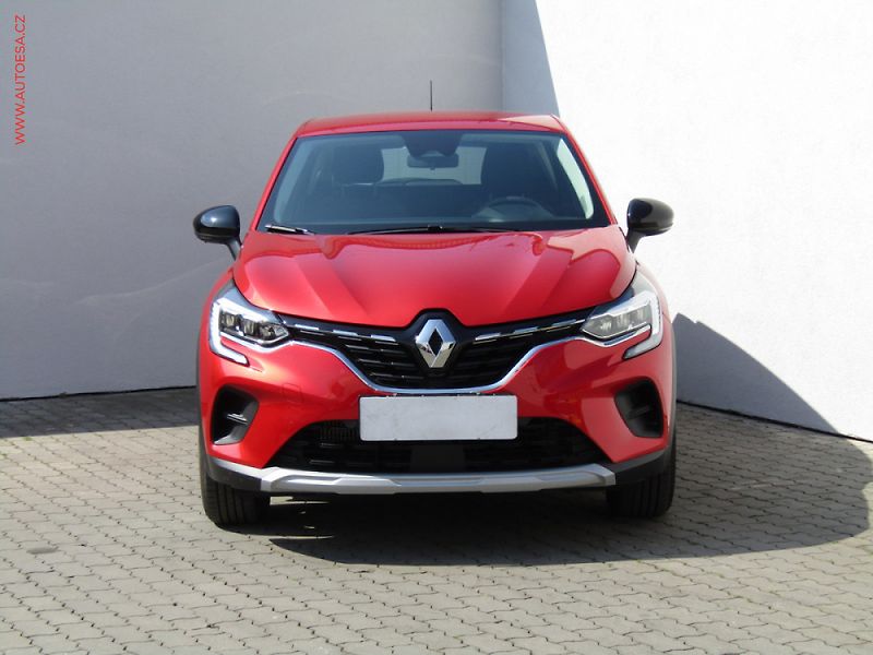 Renault Captur (2022) 1.4i, Intense, AT - fotka 2 z 3