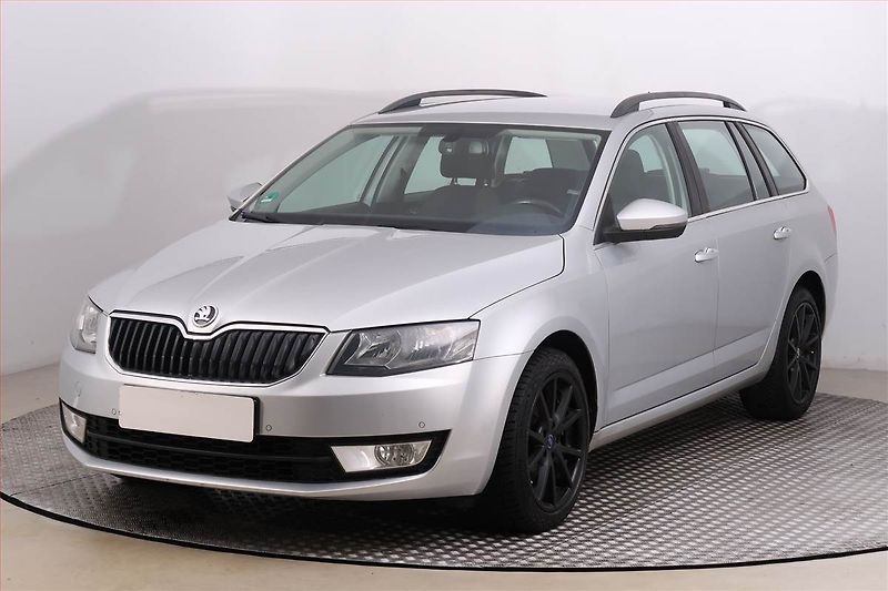 Škoda Kamiq (2024) 1.0 TSI, Drive, FullLed - fotka 2 z 19