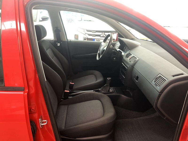 Škoda Fabia 1.2 HTP, ČR - fotka 11 z 21