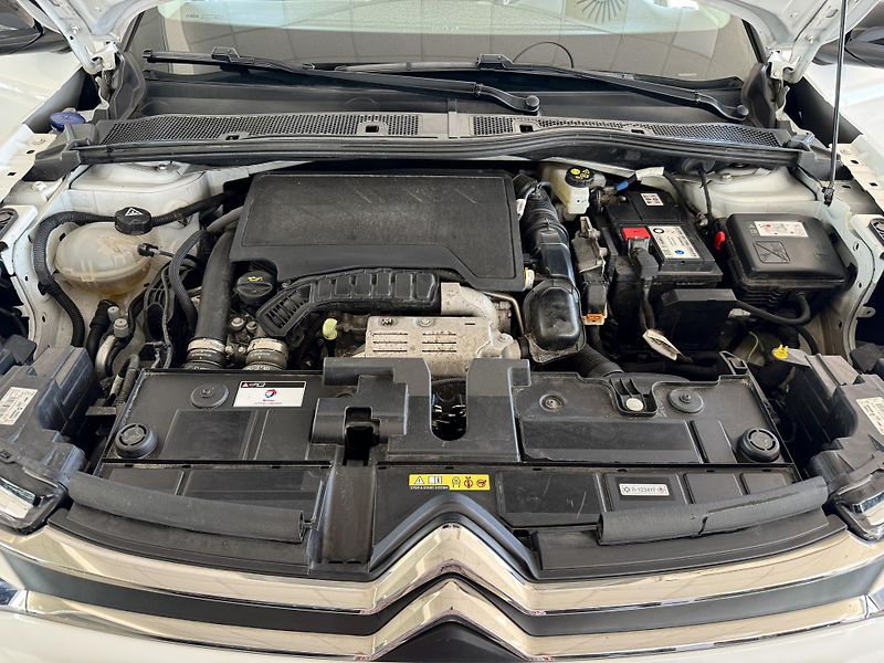 Citroën C4 1,2PT 130*AT8*Full LED*Kamera - fotka 36 z 36