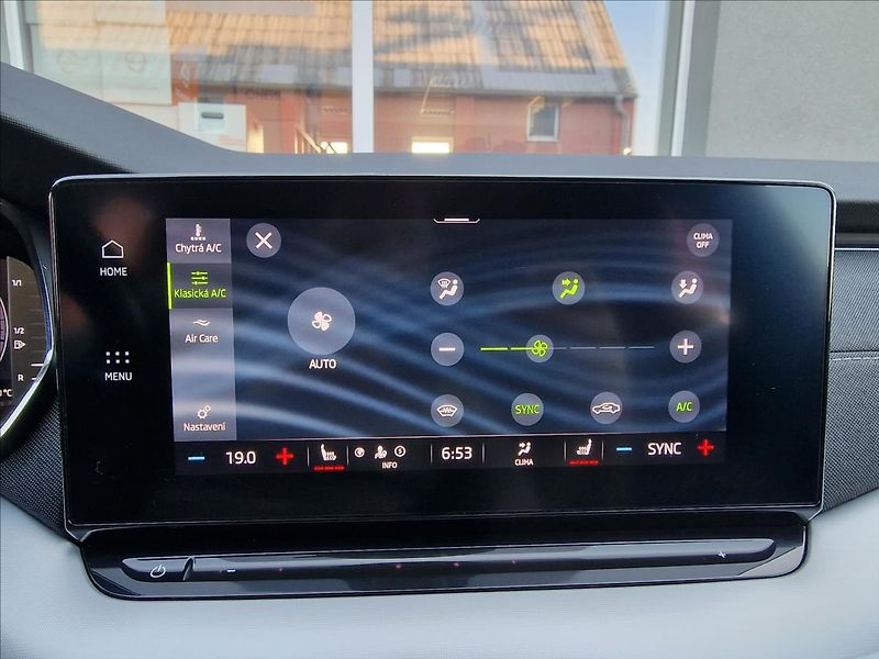 Škoda Octavia 2.0TDI 110kW DSG Style, 1.Maj - fotka 33 z 50