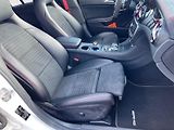 Mercedes-Benz CLA (2018) 45 AMG 280kW/381HP 4MATIC  CZ - náhled 15