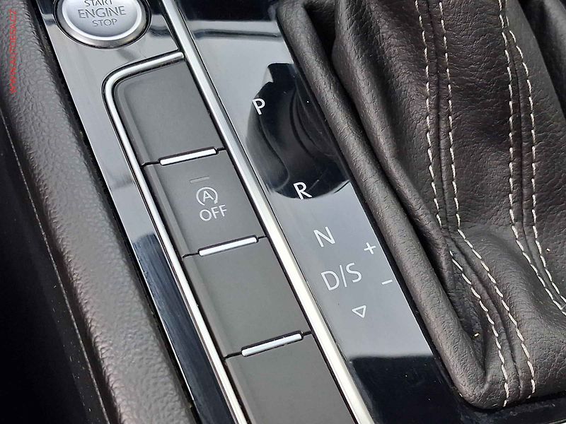 Volkswagen Passat (2020) 2.0TDi, ČR, DSG, LED, kamera - fotka 15 z 19