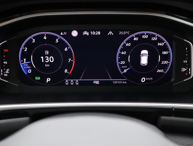 Volkswagen T-Roc 2,0 TSI 140kW R-Line 4M DPH - fotka 19 z 36