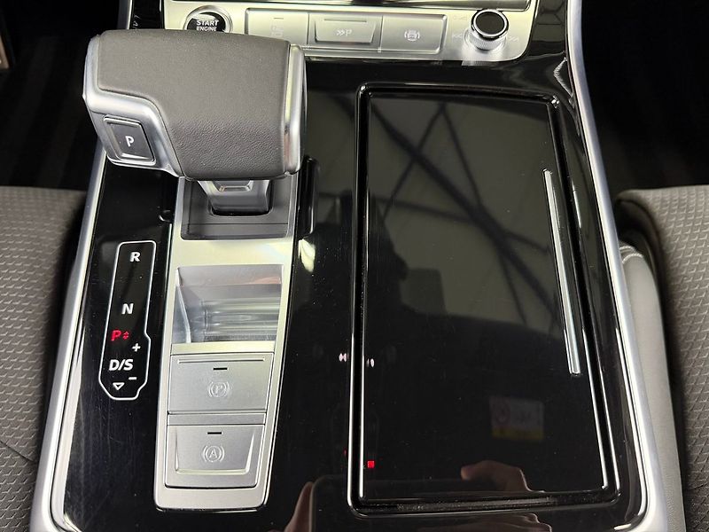Audi Q8 50 TDI QUATTRO S-LINE, WEBASTO - fotka 25 z 33