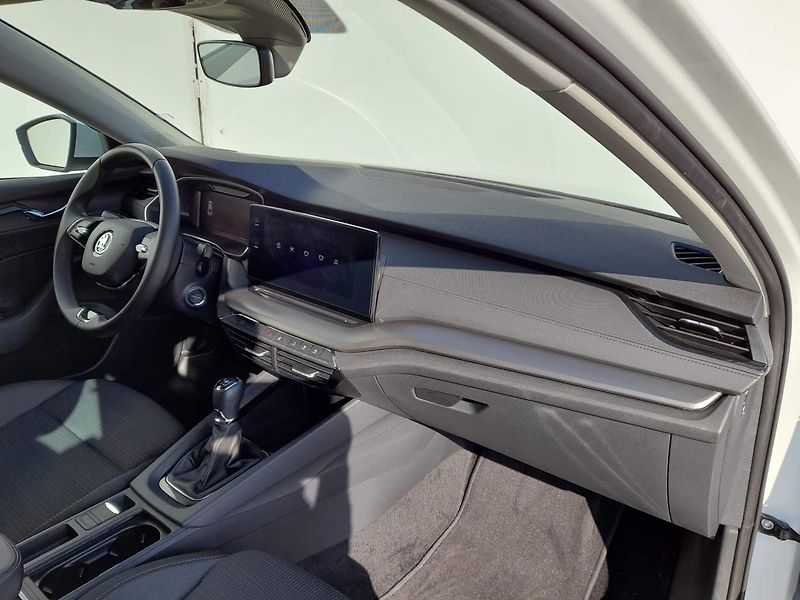 Škoda Octavia Ambition Plus 1.5 TSI 110kW 6M - fotka 16 z 20