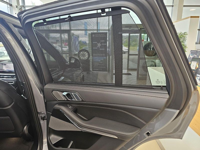 BMW X5 xDrive30d - fotka 19 z 38