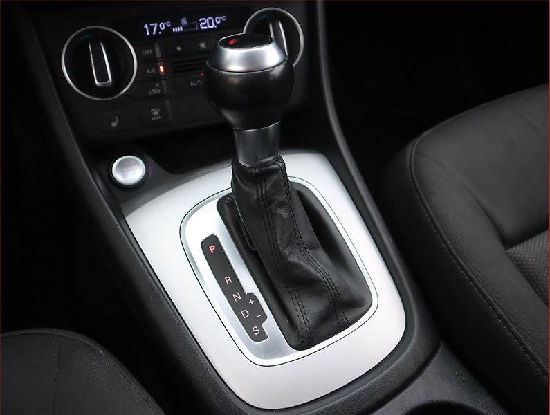 Audi Q3 (2016) 2.0 TDI, Automat, Serv.kniha - fotka 13 z 21