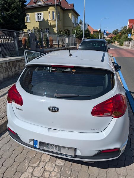 Kia Ceed (2015) 1.6 (99kW) - fotka 3 z 8