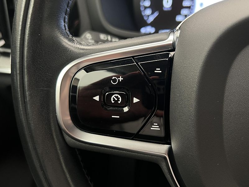Volvo V60 T6 AWD RECHARGE INSCRIPTION - fotka 25 z 47