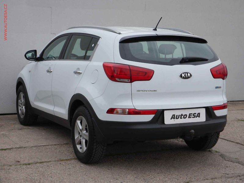 Kia Sportage (2015) 1.7 CRDi, 2.maj,ČR, servis - fotka 4 z 15