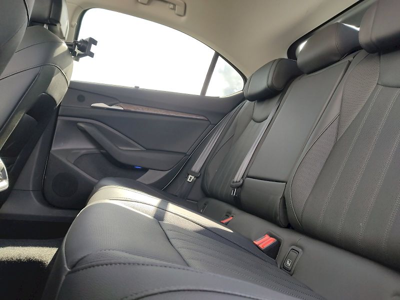 Škoda Superb (2025) L&K 2,0 Tdi 142 Kw 4x4 DSG - fotka 30 z 41