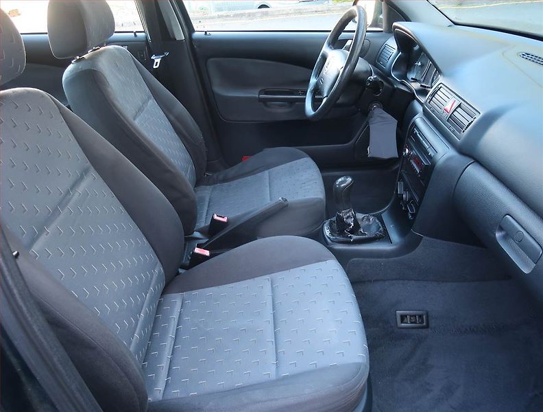 Škoda Octavia (2001) 1.9 TDI, nová STK, Tažné - fotka 9 z 16