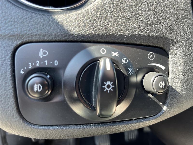 Ford Mondeo 1,6 i KLIMA ROZVODY SERVIS - fotka 25 z 34