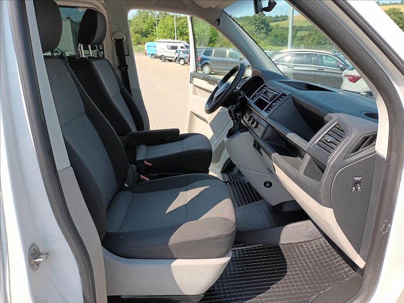 Volkswagen Transporter 2,0 TDI,ČR,8MÍST,TAŽNÉ,SERVIS, - fotka 22 z 45