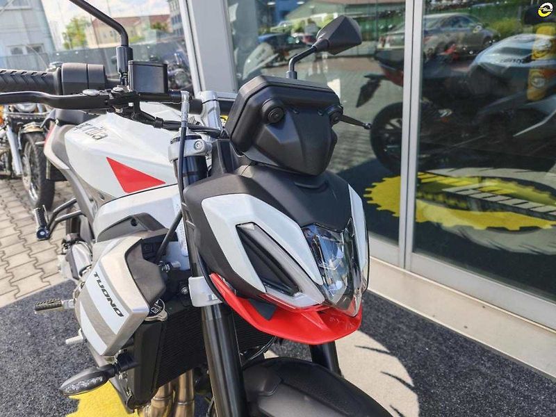 Aprilia (2026) Tuono 457 E5+ - fotka 10 z 38