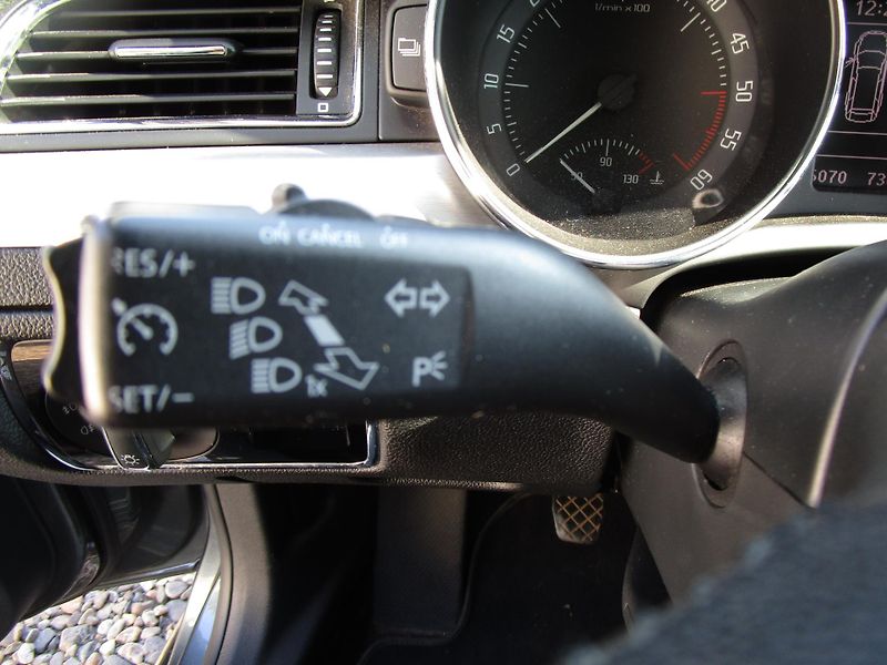 Škoda Superb 1,6TDI-77KW-NOVÝ OLEJ - fotka 15 z 20