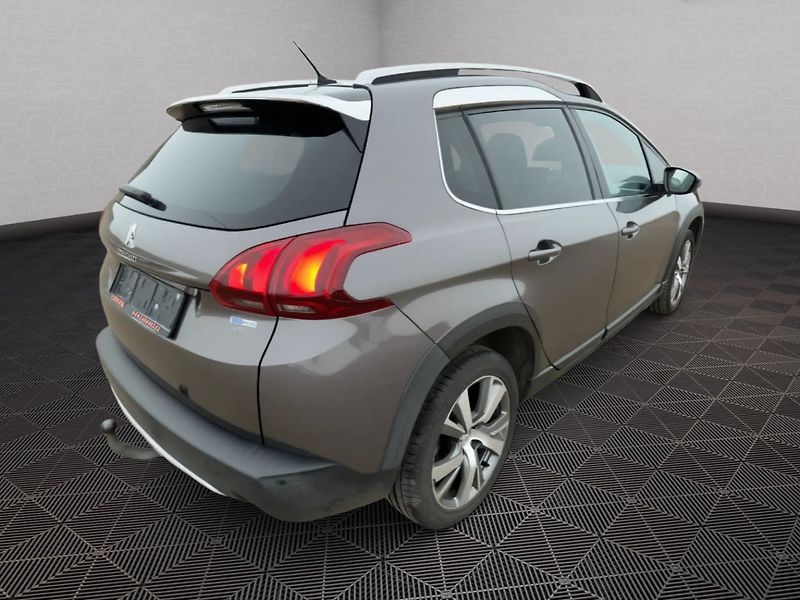 Peugeot 2008 (2016) 1.2 96kw Allure - fotka 7 z 25