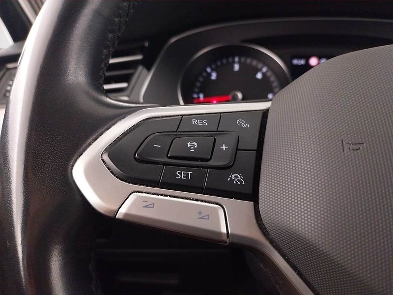 Volkswagen Passat (2022) Elegance 2.0 TDI, 4X4 - fotka 22 z 23