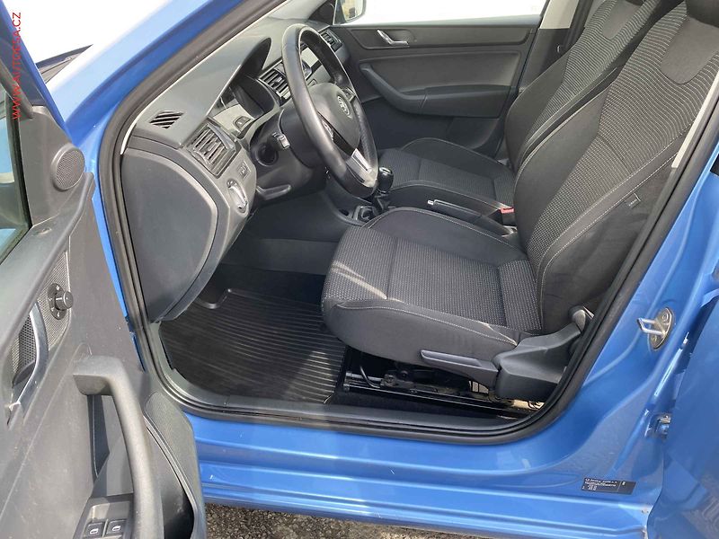 Škoda Rapid (2014) 1.2 TSi, Ambition, navi, TZ - fotka 9 z 18