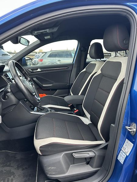 Volkswagen T-Roc 2.0 TDi DSG - fotka 12 z 27