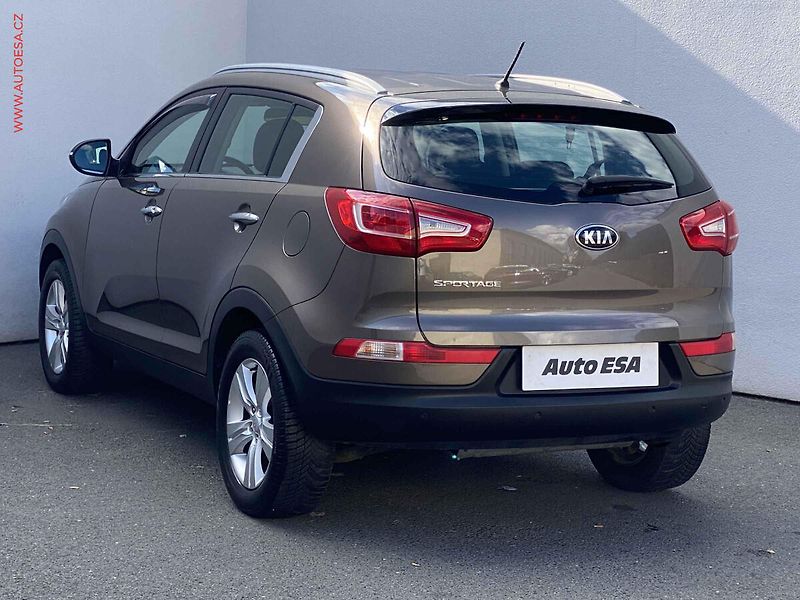 Kia Sportage (2013) 1.6 GDi 2WD, Vision - fotka 6 z 15