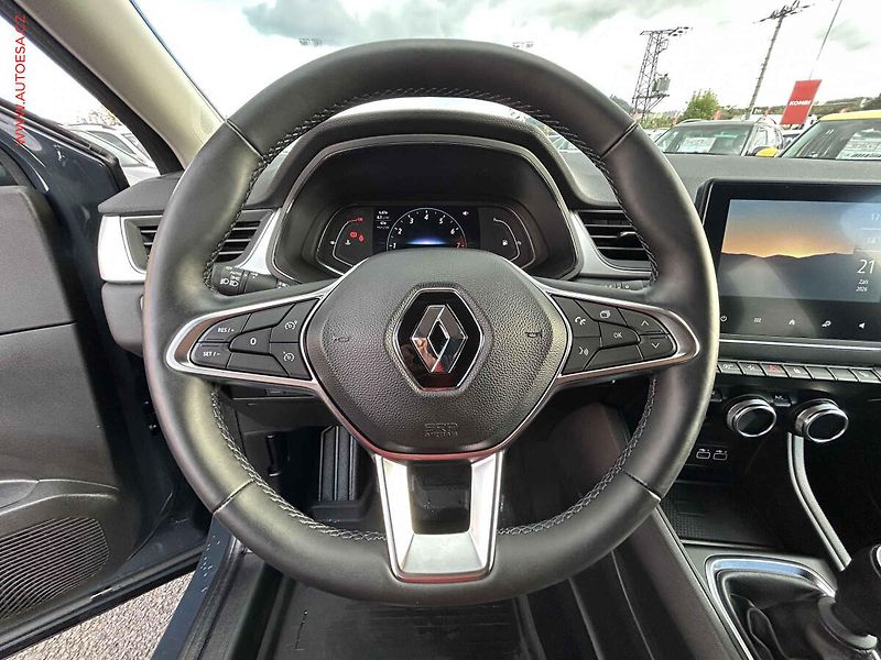 Renault Captur (2024) 1.0 TCe, LED, AC - fotka 12 z 19