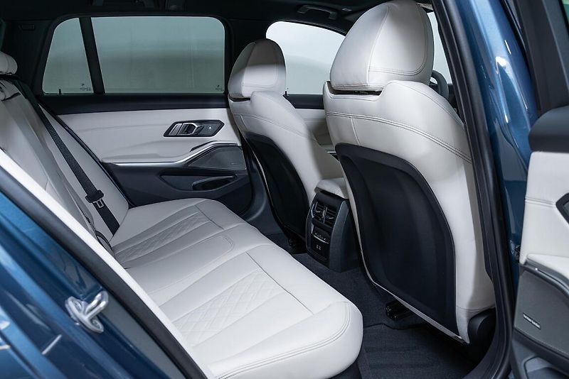 ALPINA B3 GT Touring - fotka 19 z 20