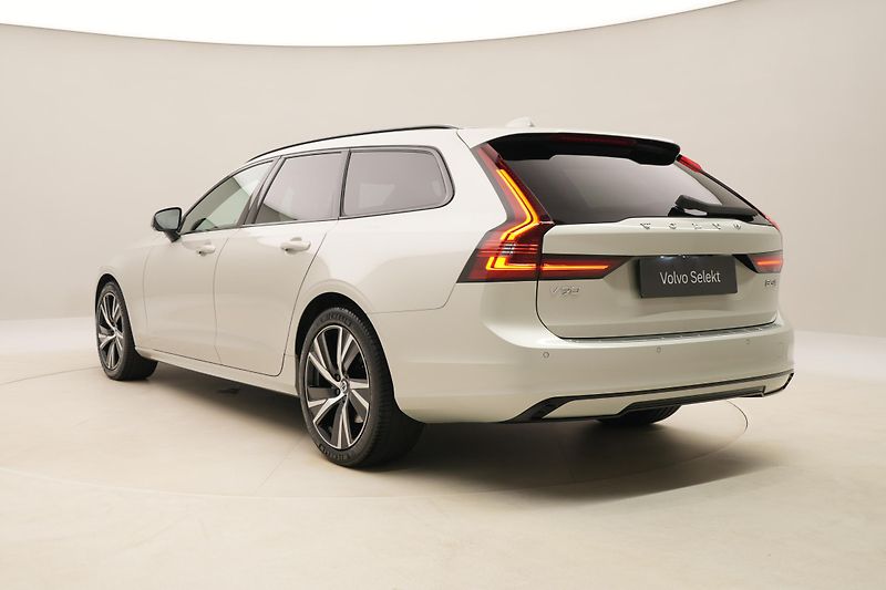 Volvo V90 B5 AWD R-DESIGN AUT CZ - fotka 11 z 53