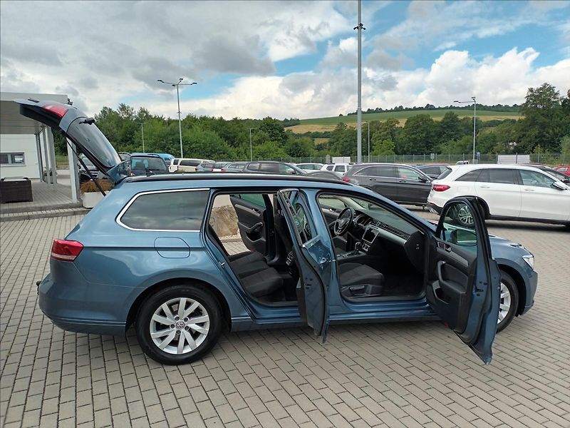Volkswagen Passat 2,0 TDI,110kw,LED,SERVIS,TAŽNÉ - fotka 9 z 49