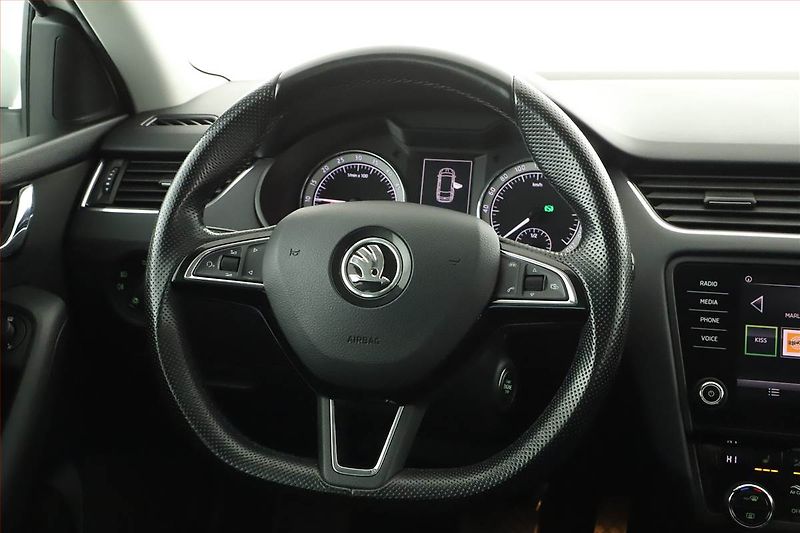 Škoda Octavia (2018) Style 1.6 TDI, Automat, Navi - fotka 13 z 14