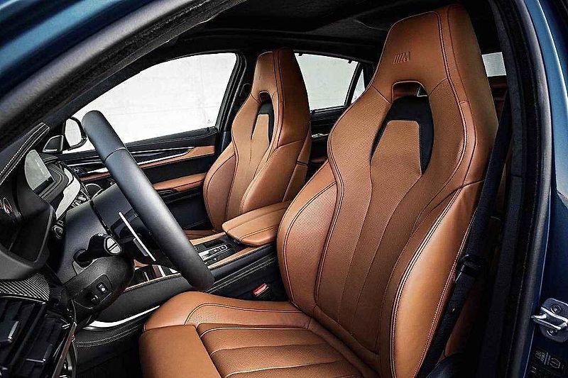 BMW X5 M a BMW X6 M.
