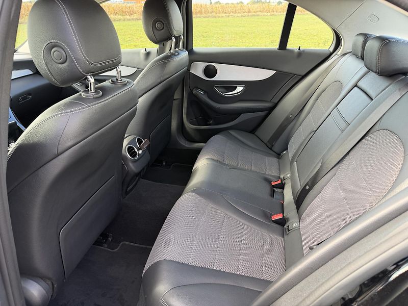 Mercedes-Benz Třídy C 200d AVANTGARDE 9G LED ČR DPH! - fotka 30 z 37
