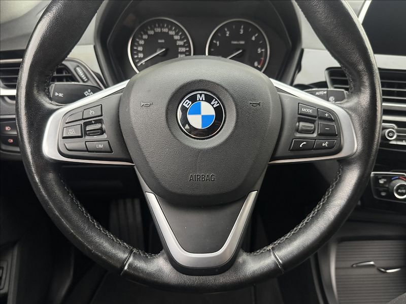 BMW X1 2,0 18d AUTOMAT SERVIS ČR - fotka 9 z 44