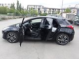 Hyundai i30 1,6CRDi  Automat!! 2 x kola! - náhled 12