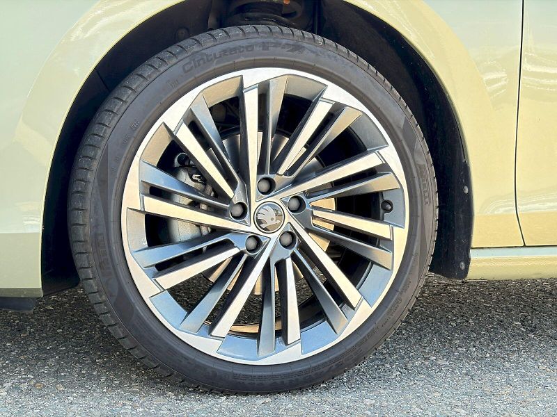 Škoda Superb (2025) DSG 2.0 TDI / 110kW / L&K - fotka 34 z 35