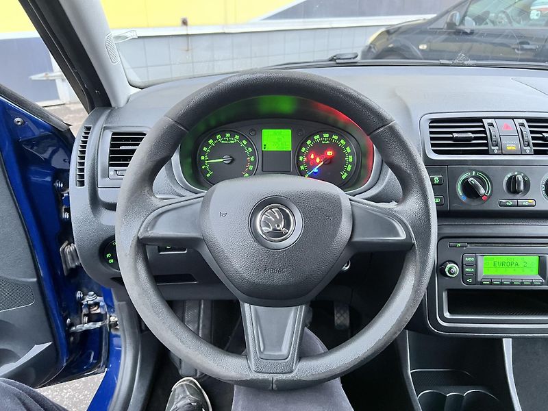 Škoda Roomster 1.6TDI 66KW,KLIMA,ESP,1MAJ - fotka 35 z 43