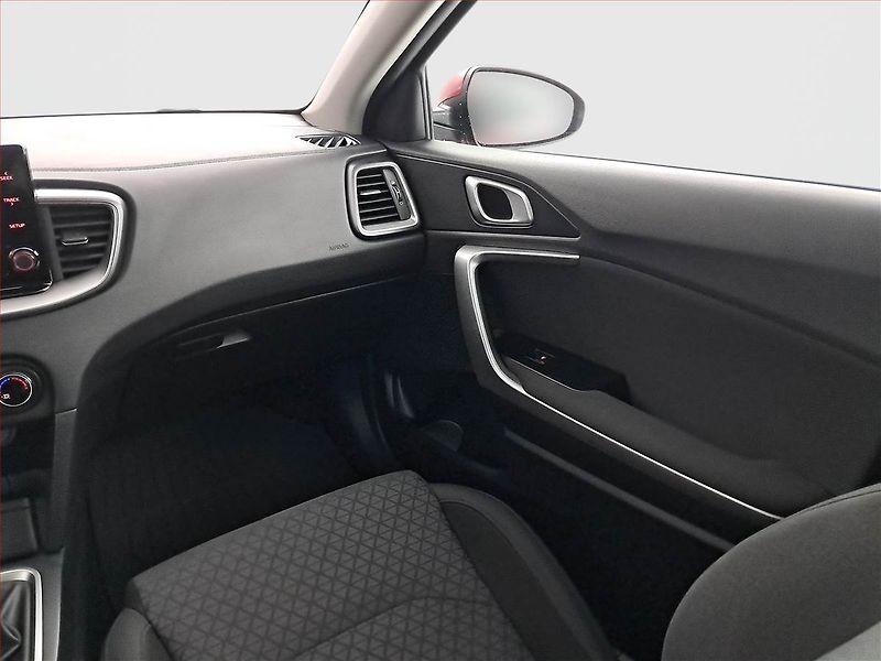 Kia Ceed (2023) 1.5 T-GDI, Serv.kniha - fotka 8 z 18
