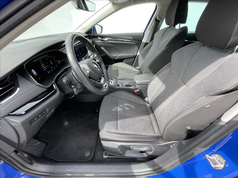 Škoda Octavia 2,0 TDI DSG Style Plus TAŽNÉ - fotka 4 z 22