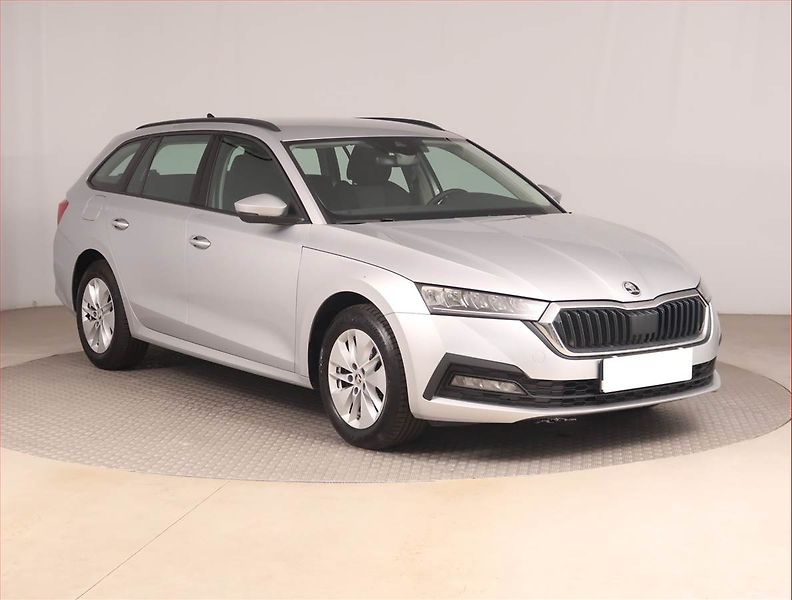 Škoda Octavia (2022) Ambition 2.0 TDI, ČR,1.maj - fotografie inzerátu