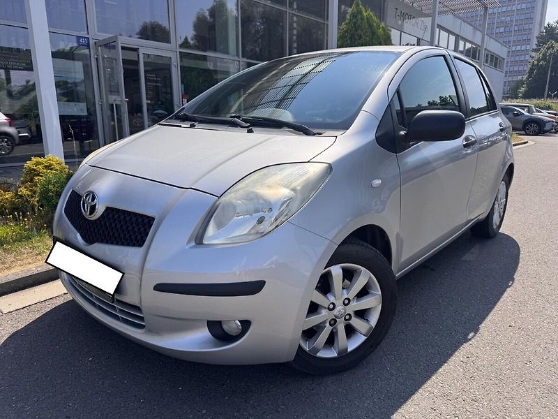Toyota Yaris 1.3 - fotka 4 z 13