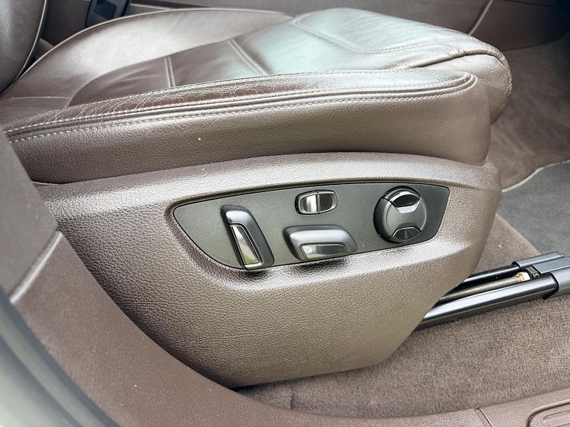 Volkswagen Touareg 3.0TDI V6 DSG 4x4 VZDUCH - fotka 55 z 56