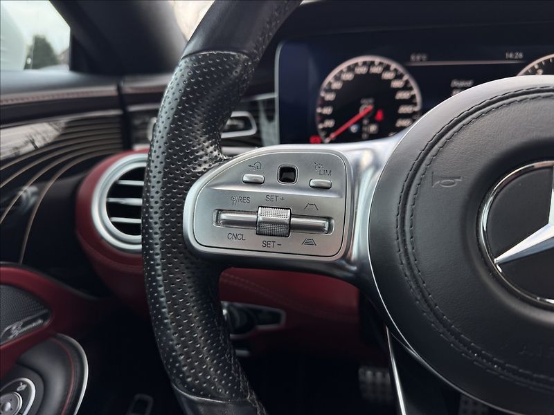 Mercedes-Benz Třídy S S 560 AMG 4Matic Kupé - fotka 16 z 34