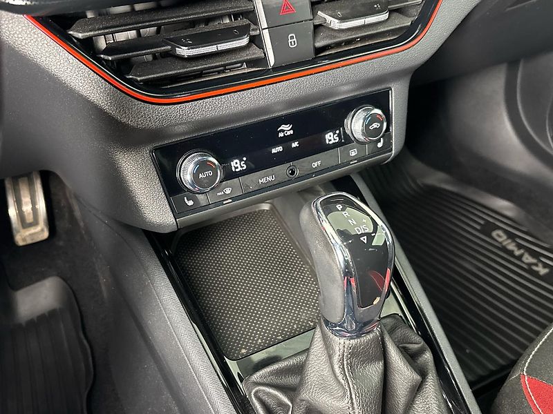 Škoda Kamiq Monte Carlo DSG - fotka 20 z 32