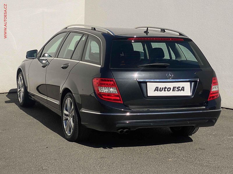 Mercedes-Benz Třídy C (2012) 1.8 i C180, Avantgarde - fotka 6 z 19