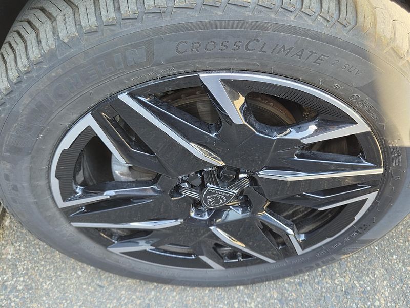 Peugeot 3008 (2025) GT Hybrid e-DCS 145  - fotka 31 z 31