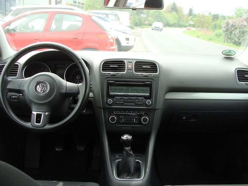 Volkswagen Golf 1.2 TSi Trendline, ČR původ - fotka 15 z 21