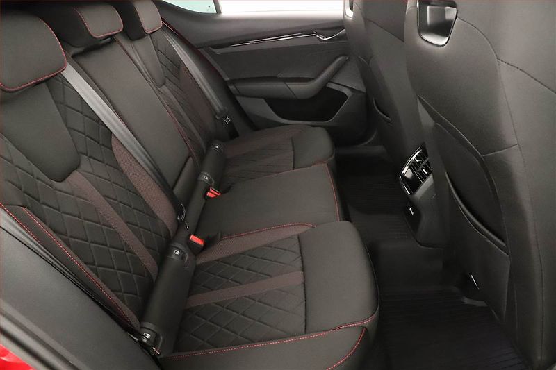 Škoda Octavia (2022) RS 2.0 TSI - fotka 7 z 16