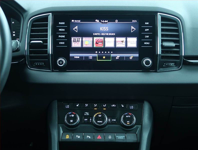 Škoda Karoq (2023) Style 1.5 TSI - fotka 12 z 21